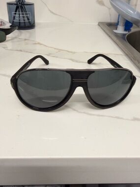 Tom Ford prescription Black Aviator Sunglasses with Dark Gray Lenses